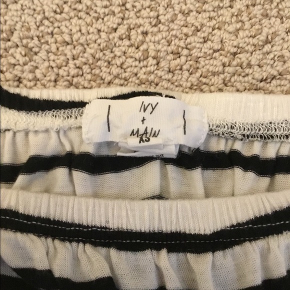 Tilly’s Ivy and Main Off the Shoulder Top - Picture 3 of 3